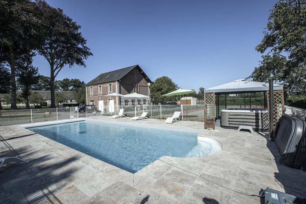 Chateau Des Saveurs Saint-Sauveur-dʼÉmalleville エクステリア 写真